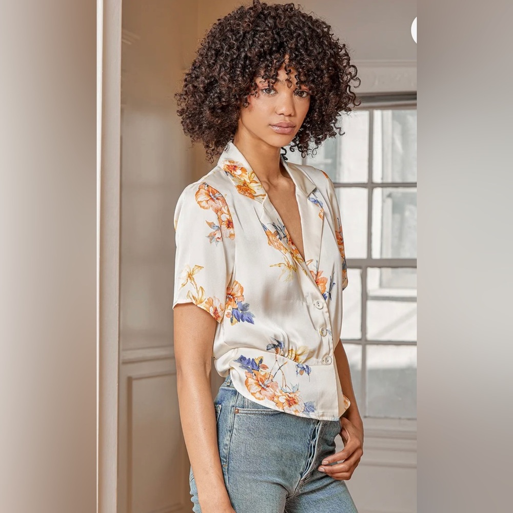 Lulu’s Into the Bliss Cream Floral Print Short Sleeve Crop Top Size SMALL